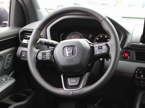 New 2025 Honda Pilot TrailSport image 22