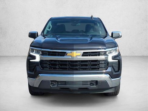 Used 2023 Chevrolet Silverado 1500 LT image 2