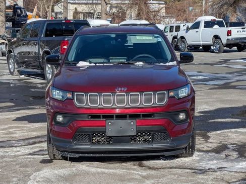 Certified 2022 Jeep Compass Latitude image 2