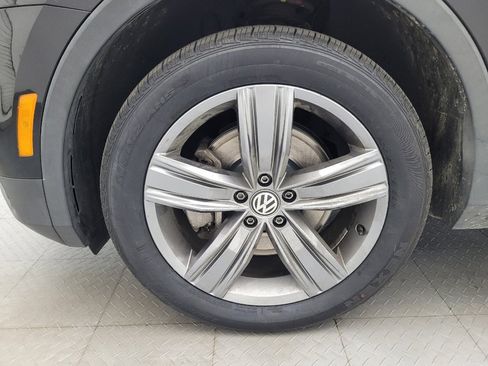 Used 2020 Volkswagen Tiguan SEL w/ 3rd Row Seat Package image 31