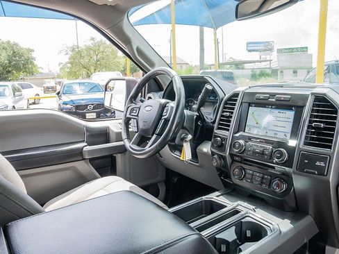 Used 2017 Ford F150 XLT w/ Equipment Group 302A Luxury RWD image 19
