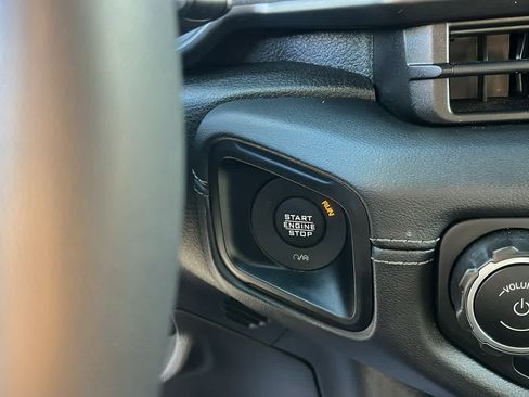 Used 2024 Jeep Wrangler High Altitude image 22