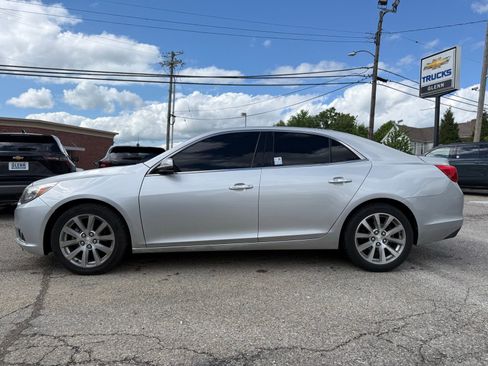 Used 2016 Chevrolet Malibu LTZ FWD image 3