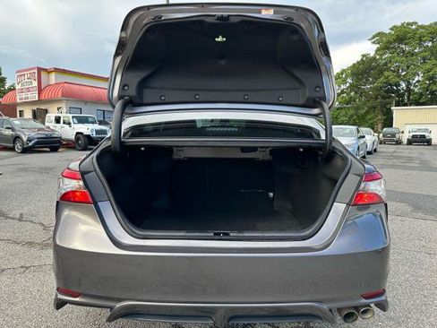 Used 2019 Toyota Camry SE FWD image 15