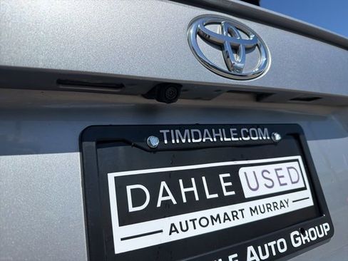 Used 2024 Toyota RAV4 XLE AWD/4WD image 6