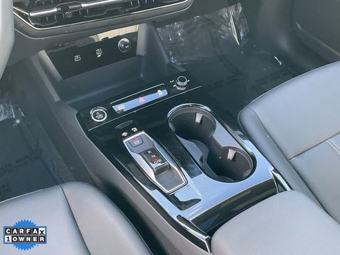 Used 2025 Audi Q6 e-tron Premium w/ Convenience Package image 44