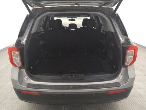 Used 2021 Ford Explorer XLT AWD/4WD image 29
