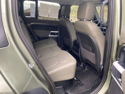 Used 2023 Land Rover Defender 110 S image 17