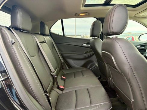 Used 2020 Buick Encore GX Essence w/ Experience Buick Package image 11