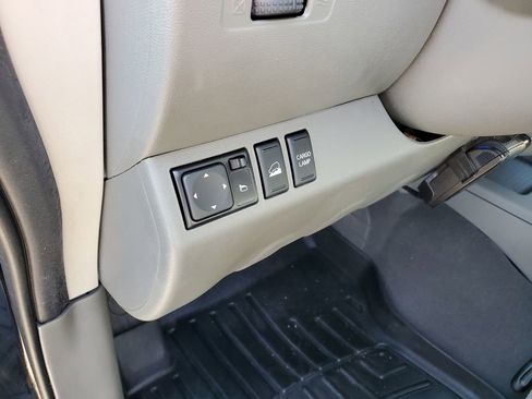Used 2020 Nissan Frontier SV w/ Midnight Edition Floor Mats image 18