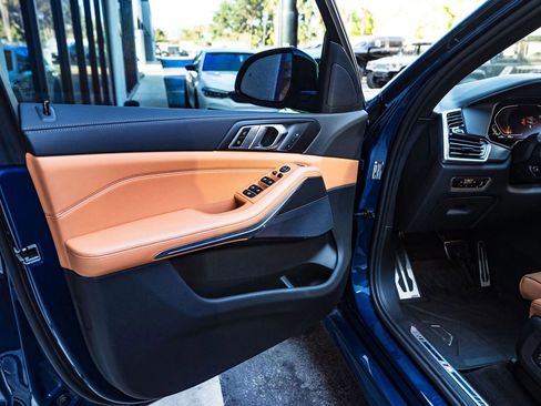 Used 2023 BMW X5 sDrive40i w/ M Sport Package image 27