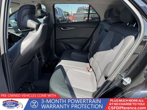 Used 2023 Kia Niro EX Touring image 8