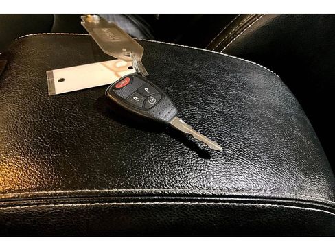 Used 2015 Jeep Wrangler Unlimited Rubicon image 11