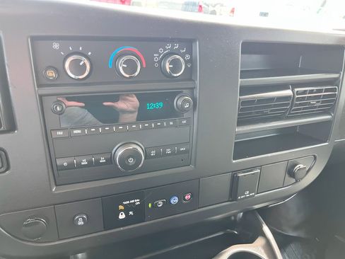 Used 2024 GMC Savana 2500 Work Van w/ Driver Convenience Package image 14