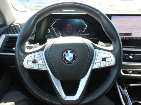 Used 2024 BMW X7 xDrive40i w/ Premium Package AWD/4WD image 17