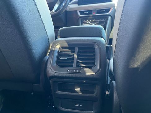 Used 2025 Volkswagen Taos SE image 24