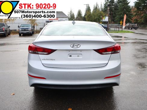 Used 2017 Hyundai Elantra SE image 6