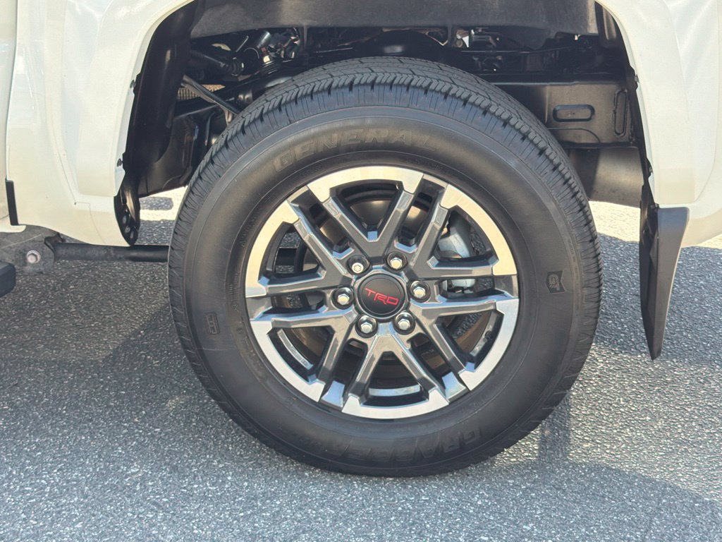 Used 2025 Toyota Tacoma 4x4 Double Cab image 20