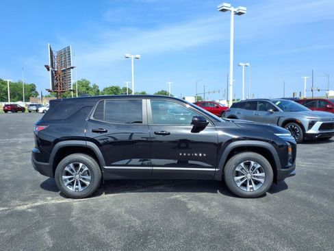 New 2026 Chevrolet Equinox LT image 2