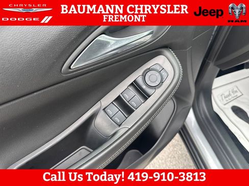 Used 2025 Buick Encore GX Preferred FWD image 11