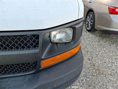 Used 2016 Chevrolet Express 2500 Extended image 8