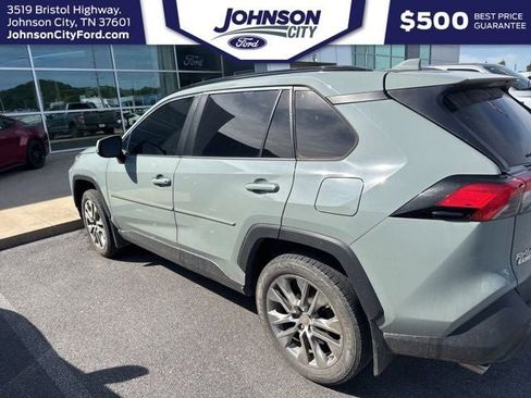 Used 2021 Toyota RAV4 XLE Premium AWD/4WD image 20