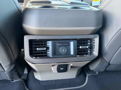 New 2026 Ford F250 Platinum w/ Platinum Plus Package AWD/4WD image 27