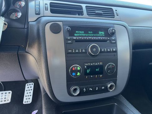 Used 2012 Chevrolet Silverado 2500 LTZ w/ LTZ Plus Package AWD/4WD image 29