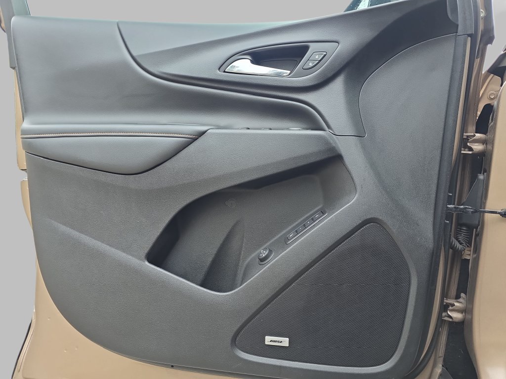 Certified 2018 Chevrolet Equinox Premier FWD image 31