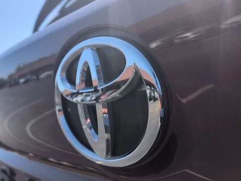 Certified 2026 Toyota Sienna XLE FWD image 29