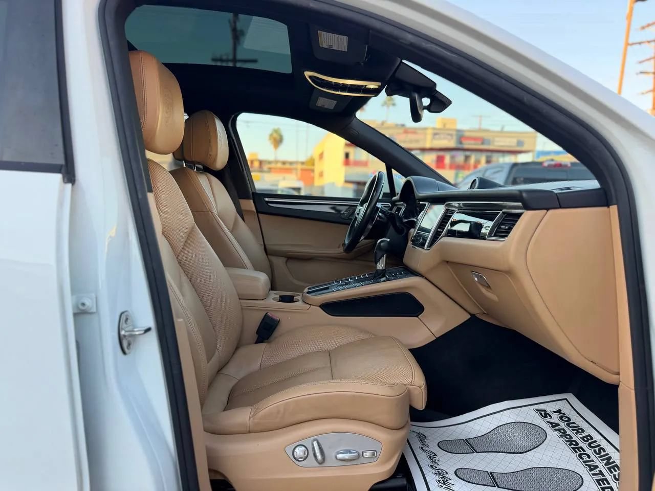 Used 2017 Porsche Macan AWD/4WD image 41