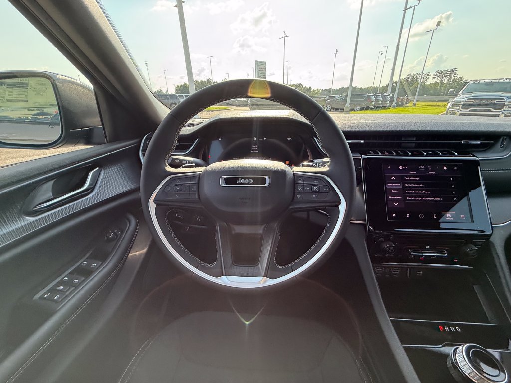 New 2026 Jeep Grand Cherokee 2WD image 9