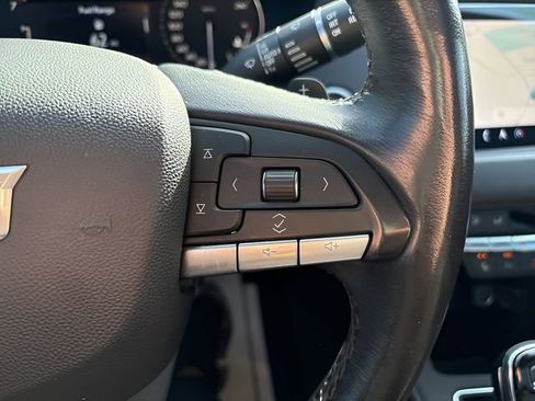 Used 2021 Cadillac XT4 Premium Luxury image 24