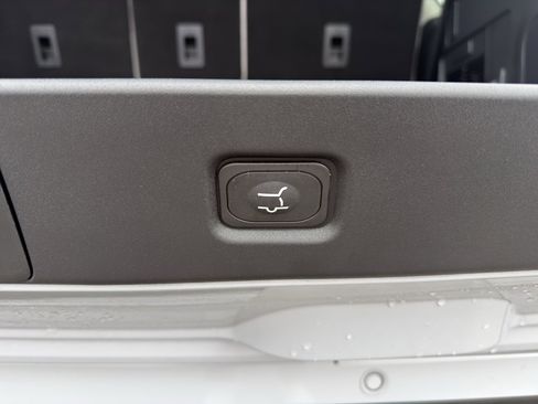 New 2026 Ford Expedition Active AWD/4WD image 18