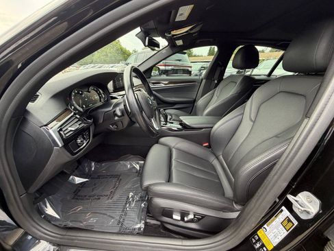 Used 2019 BMW 530i xDrive w/ Convenience Package AWD/4WD image 12