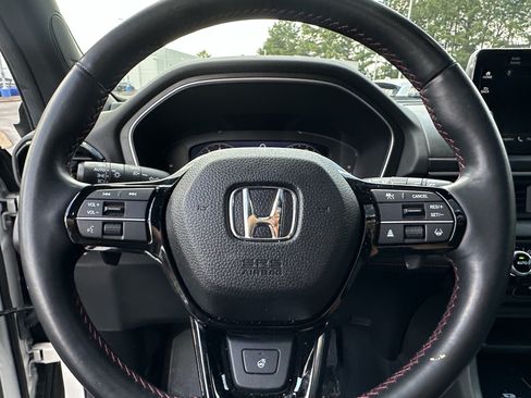 Used 2025 Honda Pilot Black Edition image 6