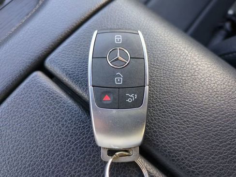 Used 2022 Mercedes-Benz GLS 450 4MATIC image 38