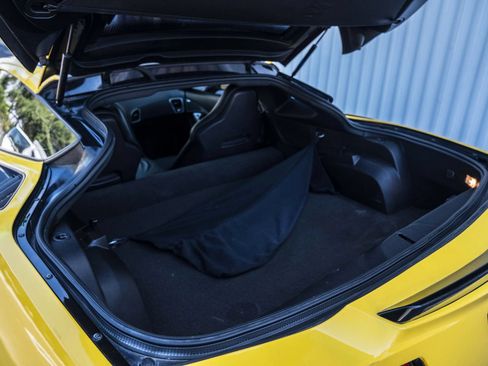 Used 2017 Chevrolet Corvette Stingray Coupe w/ 1LT RWD image 26