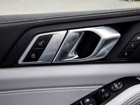 New 2026 BMW X5 xDrive40i w/ M Sport Package image 18