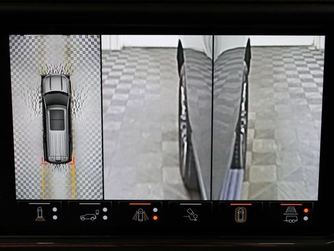 Used 2023 GMC Yukon Denali Ultimate AWD/4WD image 29