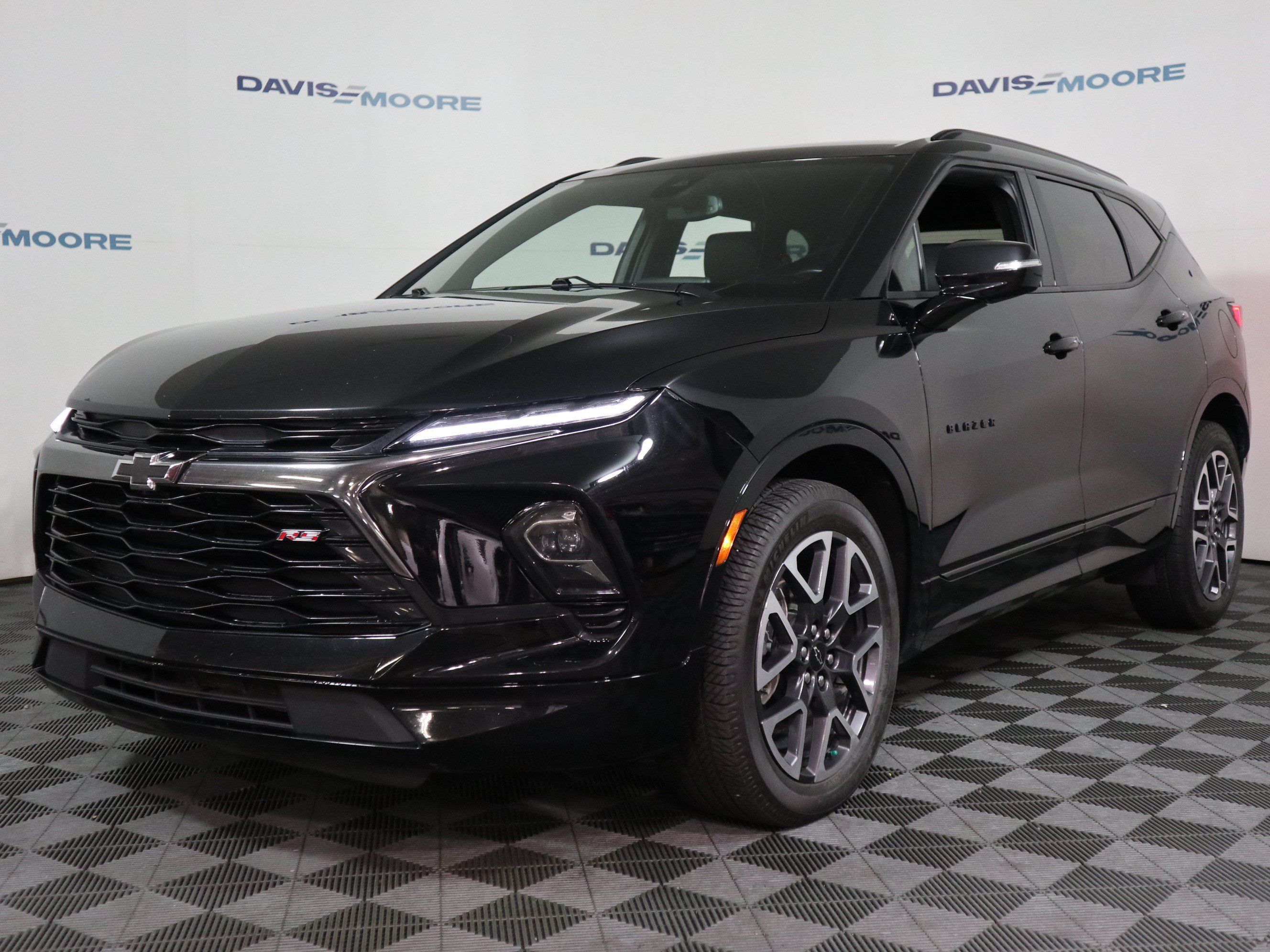 Used 2025 Chevrolet Blazer RS FWD image 12