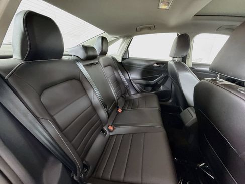 Used 2024 Volkswagen Jetta SE w/ Panoramic Sunroof Package FWD image 24