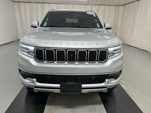 Used 2022 Jeep Wagoneer Series II w/ Convenience Group I AWD/4WD image 3