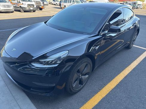 Used 2018 Tesla Model 3 Long Range RWD image 1
