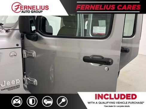 Used 2018 Jeep Wrangler Unlimited Sport S AWD/4WD image 11