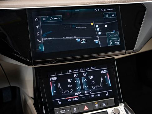 Used 2021 Audi e-tron Premium w/ Convenience Plus Package image 29