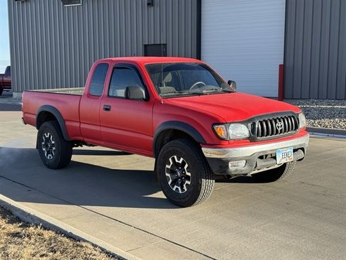 Used 2002 Toyota Tacoma 4x4 w/ SR5 Package image 2