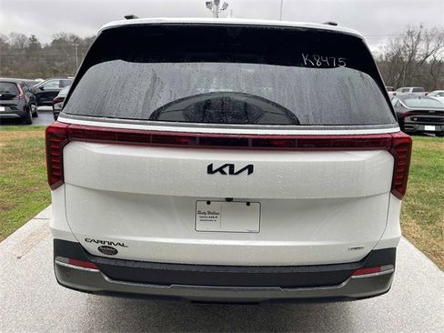 New 2026 Kia Carnival SX Prestige image 6