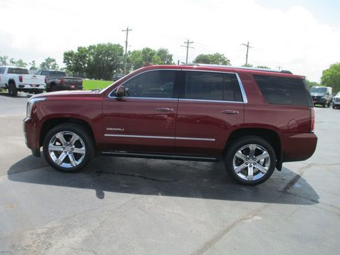 Used 2020 GMC Yukon Denali w/ Open Road Package AWD/4WD image 10