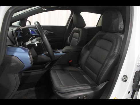 Used 2024 Chevrolet Equinox EV LT FWD image 6